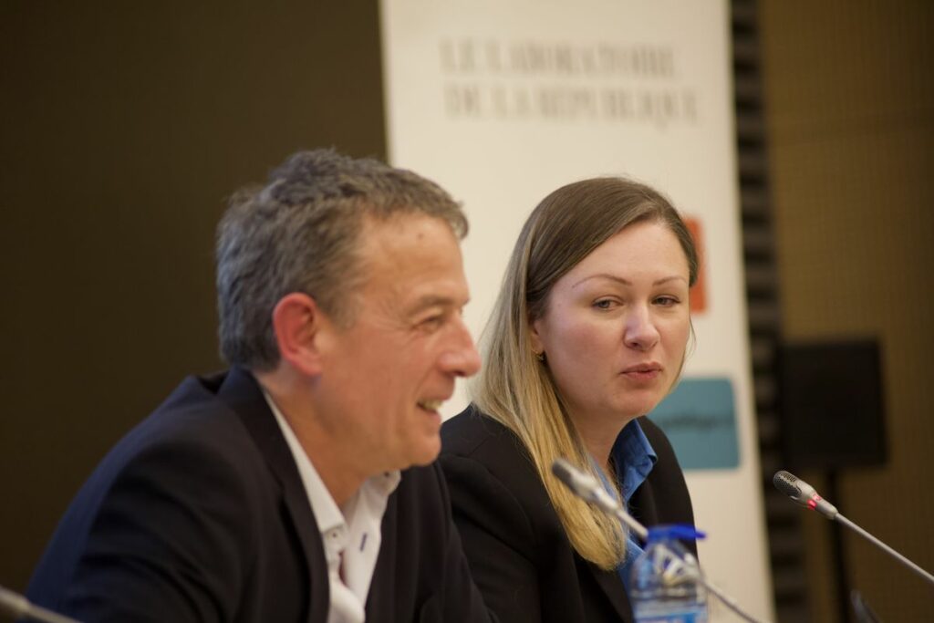 photo de l'événement sur l'Ukraine à l'Assemblée nationale