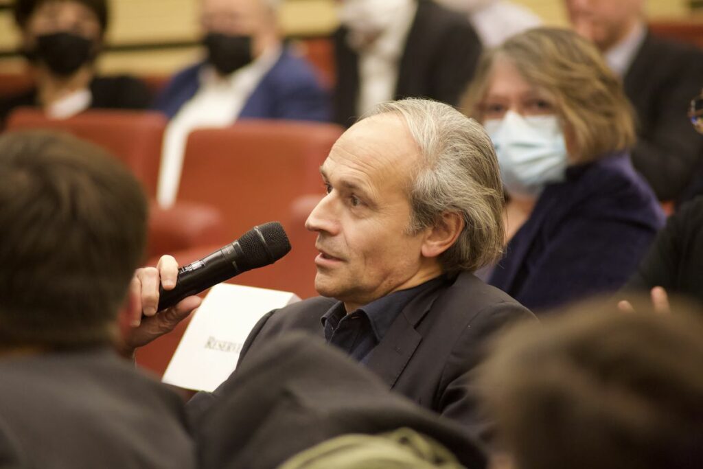 photo de l'événement sur l'Ukraine à l'Assemblée nationale